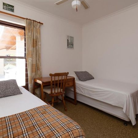 Room For 2 In Camps Bay Cape Town Exterior photo