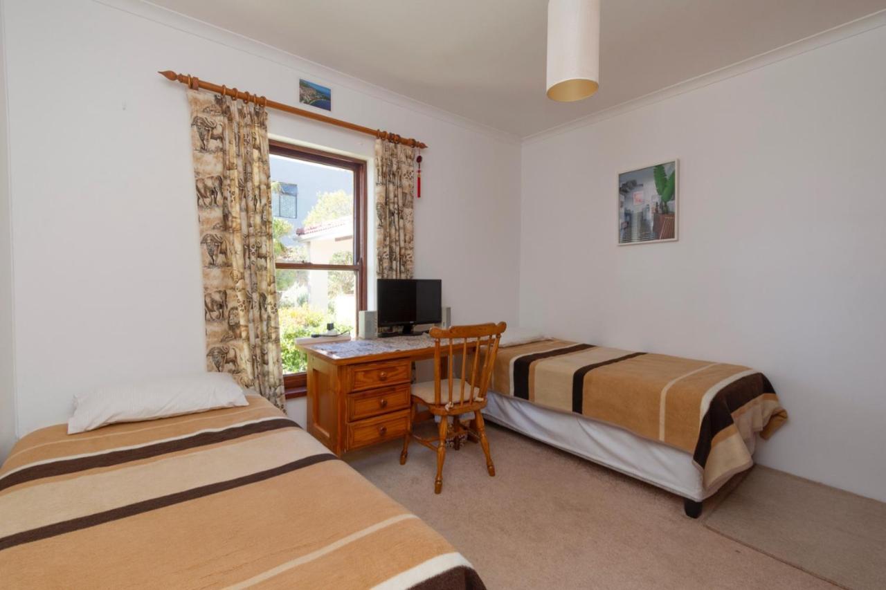 Room For 2 In Camps Bay Cape Town Exterior photo